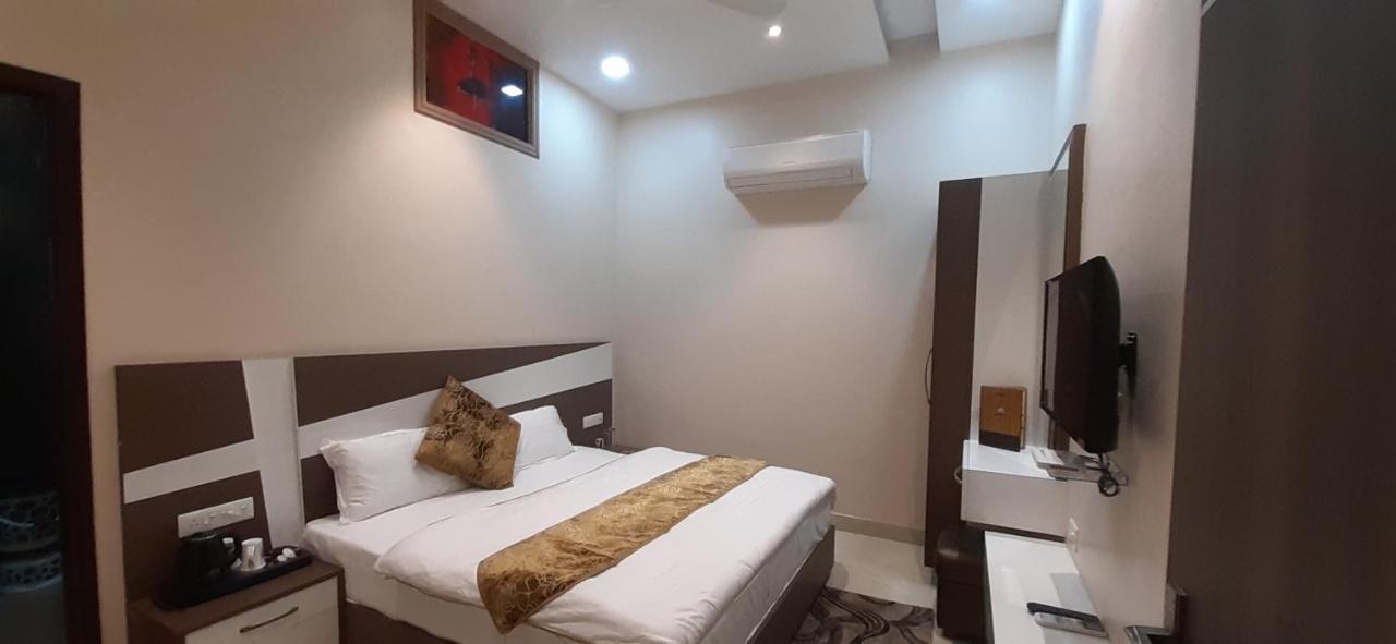 Amor Hotel Gangānagar エクステリア 写真